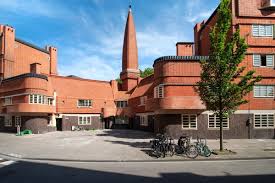 Museum Het Schip / Amsterdamse School